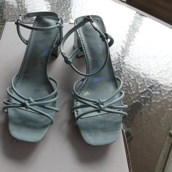 Circus Sandals by Sam Edelman size 9M, Powder Blue Crocodile look, padded insole - Picture 1 of 16